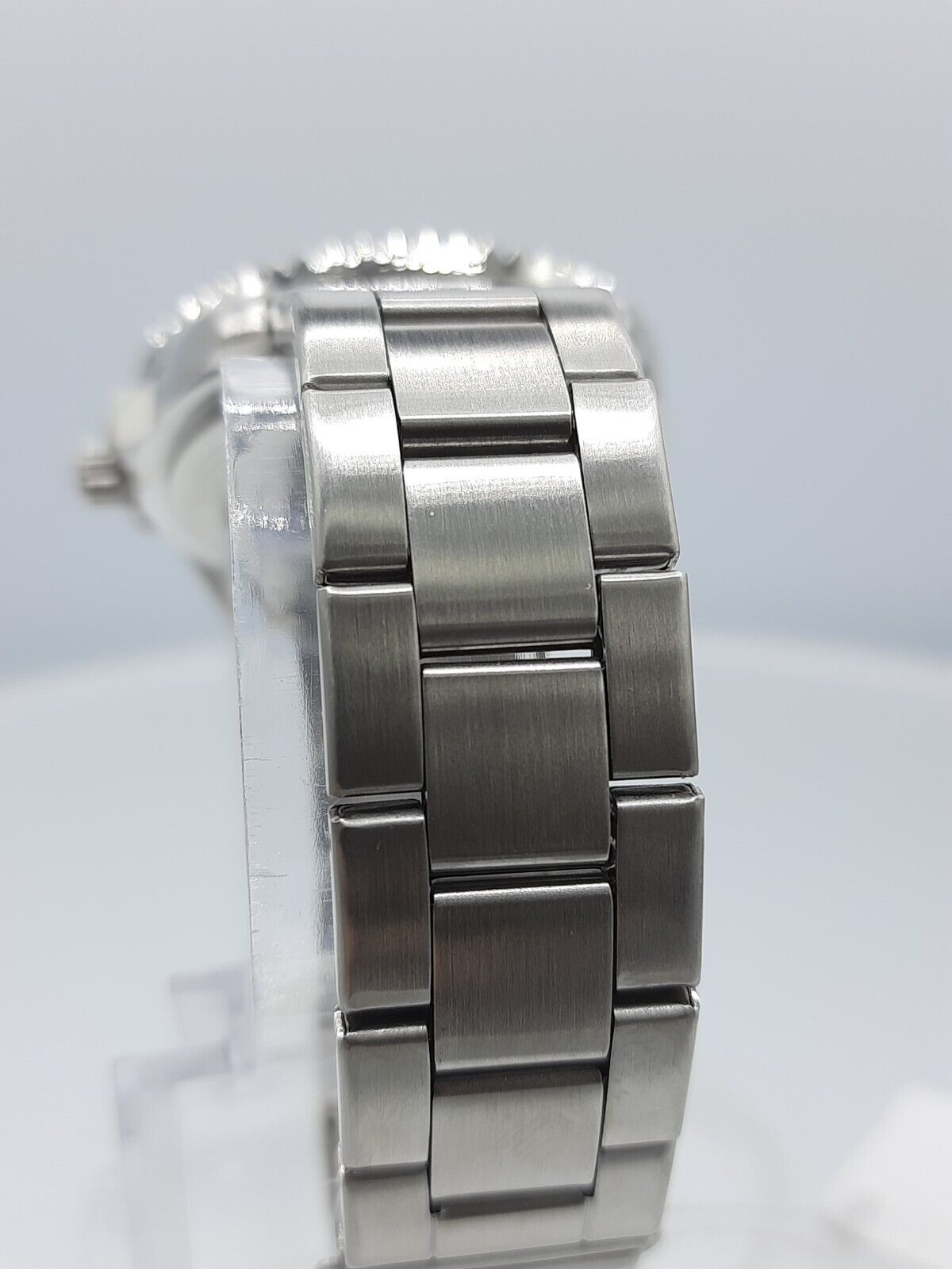 Ocean Master men's wristwatch NOS black dial  analog 5 ATM