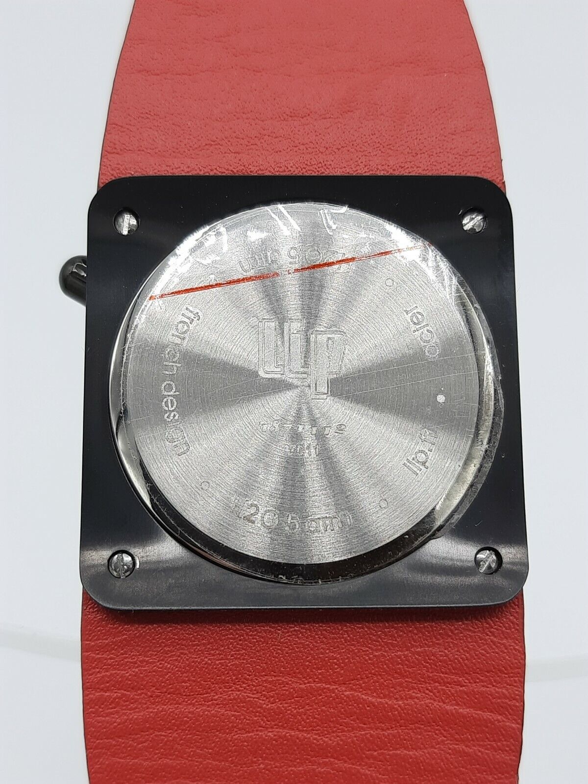 Montre numérique homme LIP 1871112 diode full noir rouge LED design français ...