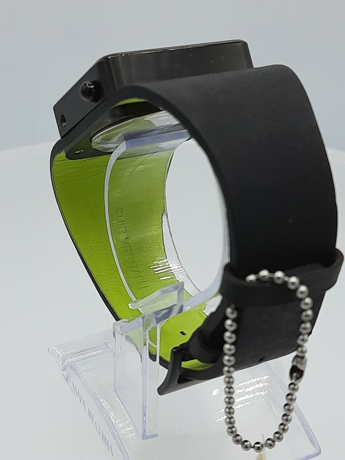 Montre numérique homme LIP 1871122 diode full noir vert LED design français 5ATM