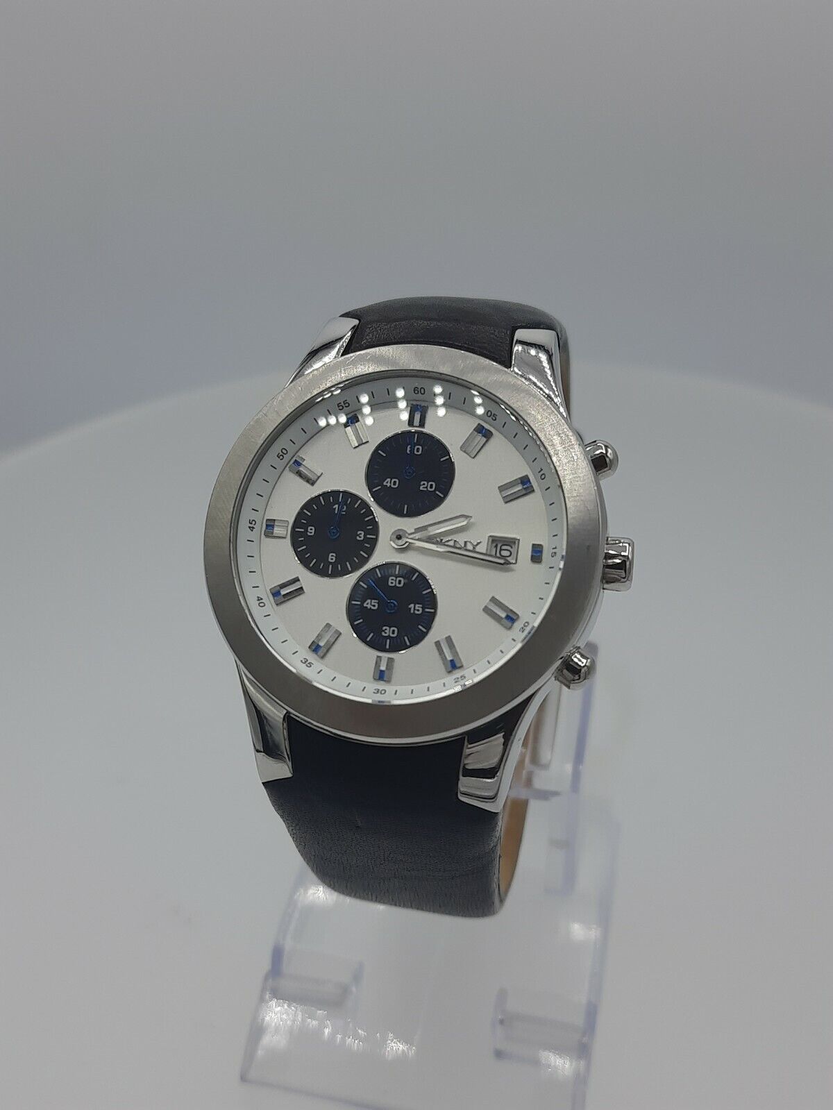 DKNY NY5051 men's watch chronograph NOS stainless steel NY-5051 5 ATM